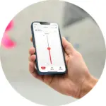 Silk-IX_bouldering_man-holding-smartphone_circle_1000x1000